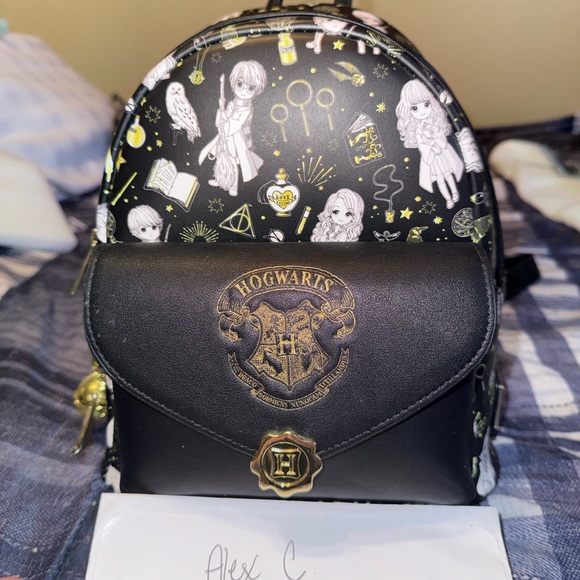 Harry Potter Potions Loungefly - Picture 1 of 3